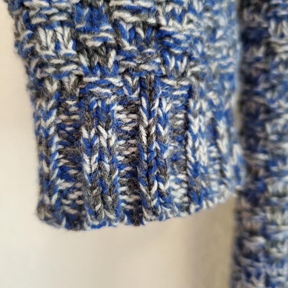 Women's Knit Cardigan - Picture 3 of 3